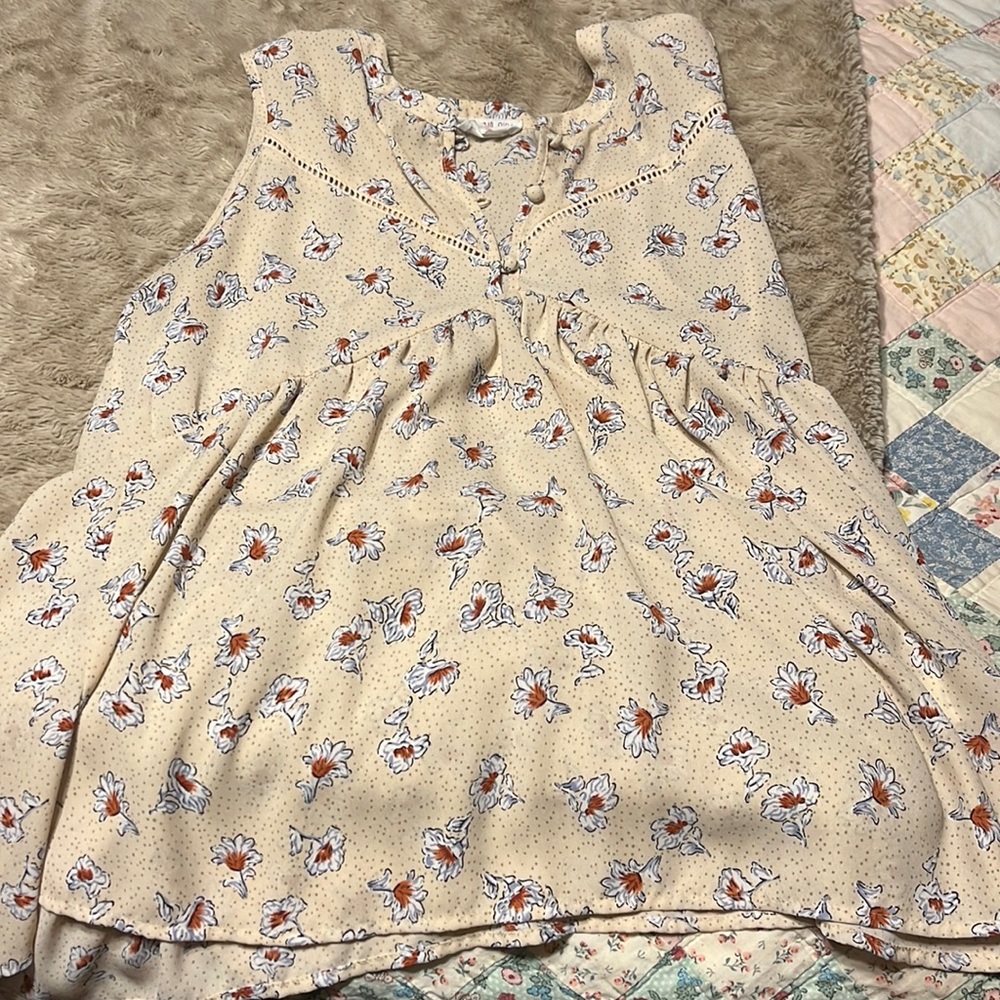 Cute blouse